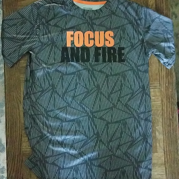 NWOT New Balance "FOCUS AND FIRE" Performance Tee - Picture 1 of 5